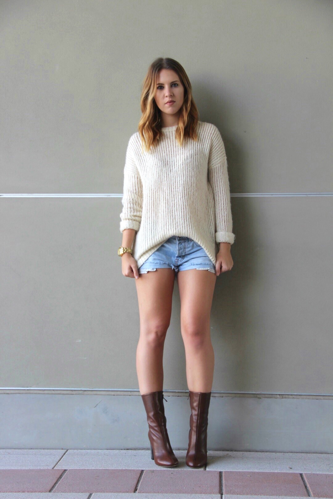 cute and simple outfit for those warm fall days | www.meganhofferth.com