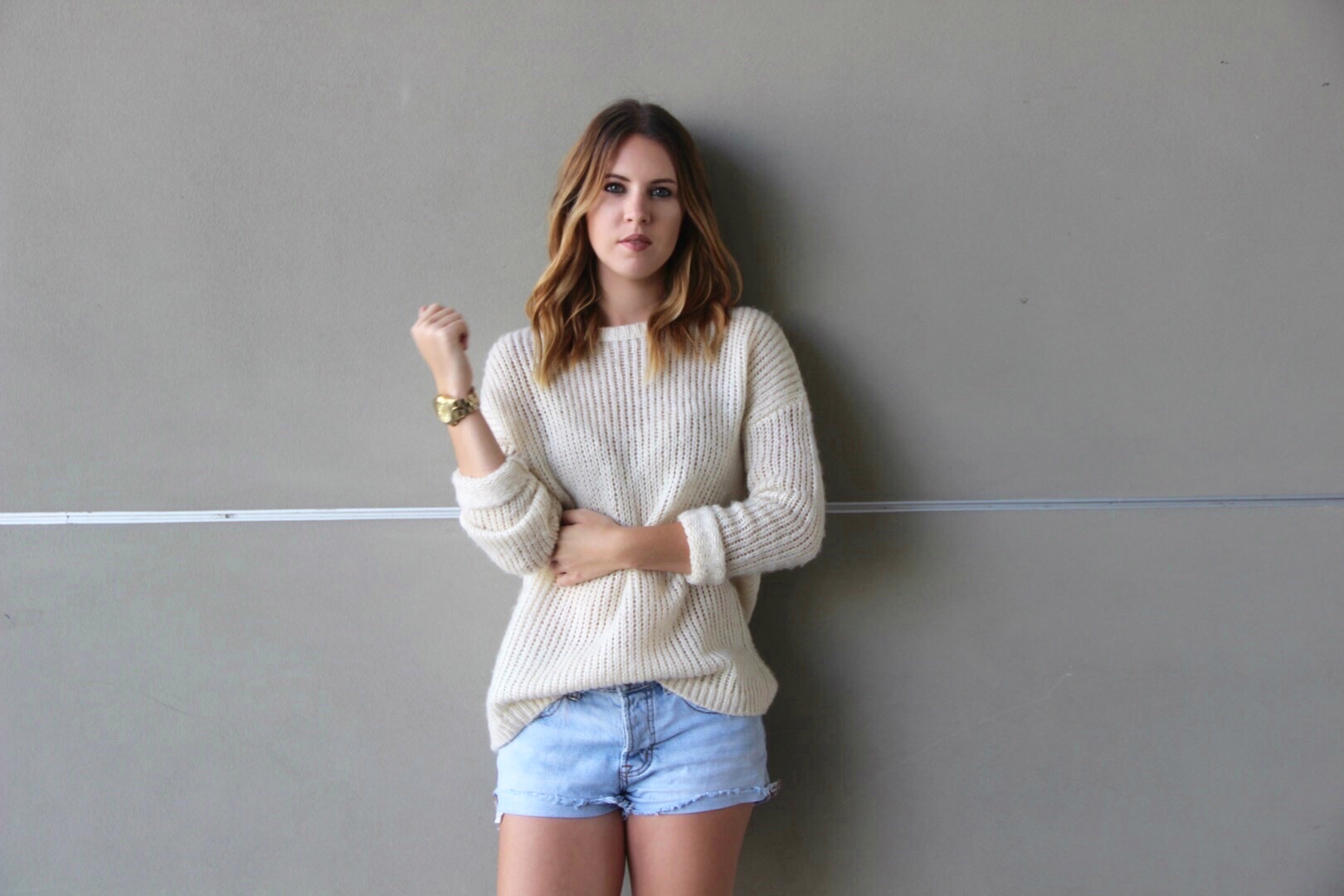 cute and simple outfit for those warm fall days | www.meganhofferth.com